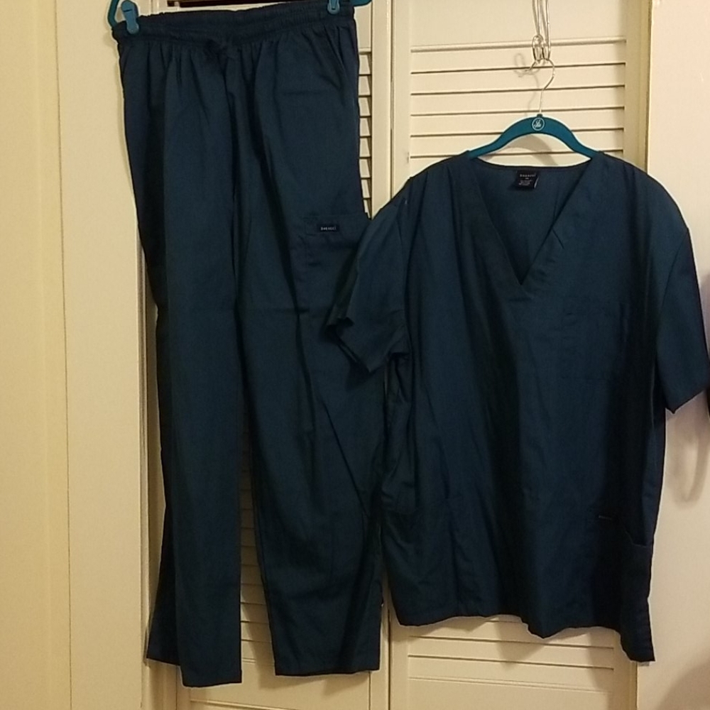 Scrub set NWOT